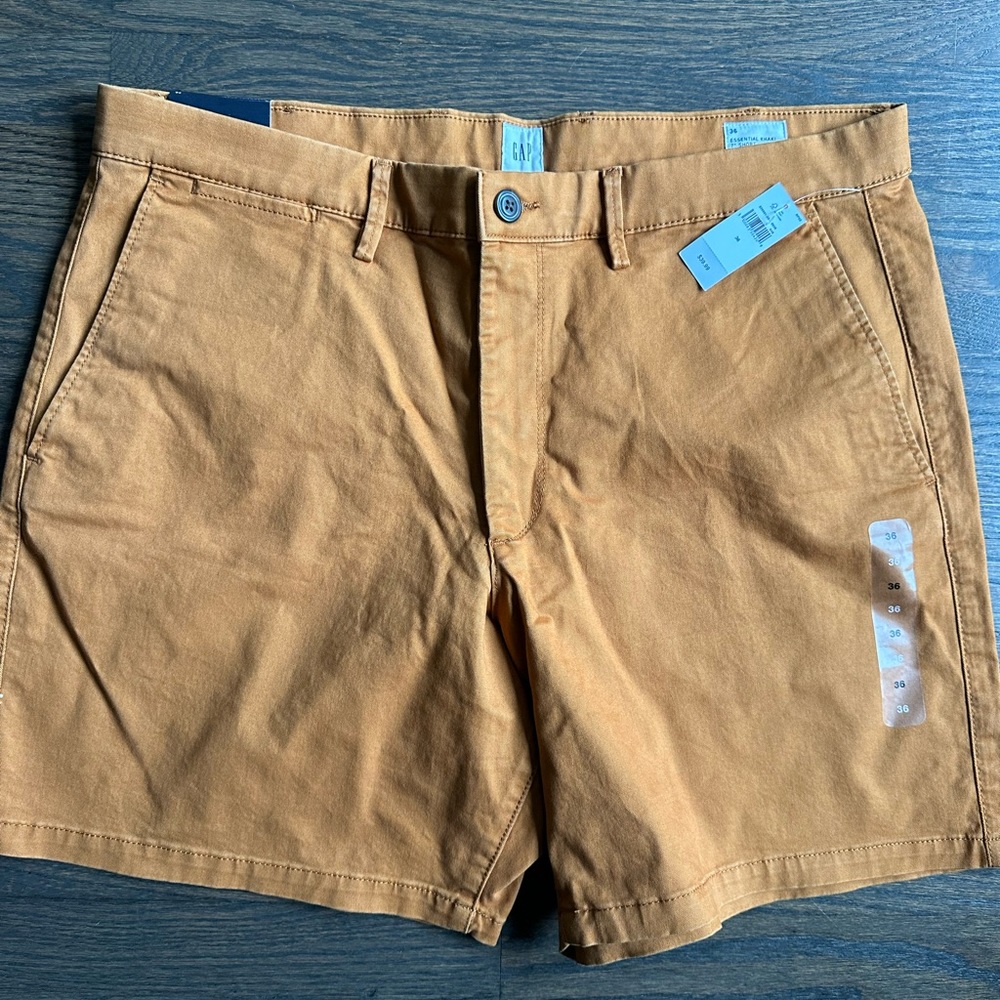 Brand new GAP khaki shorts